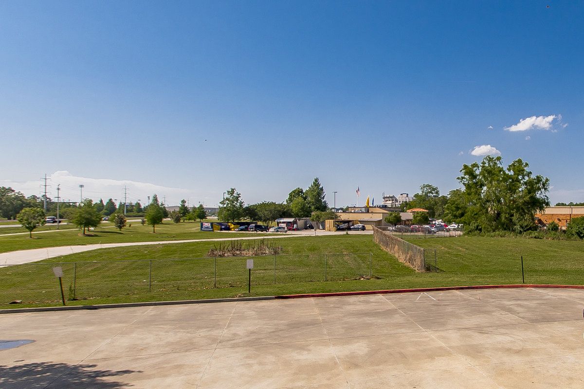 Staybridge Suites: 4001 Nicholson Dr, Baton Rouge, LA 70808